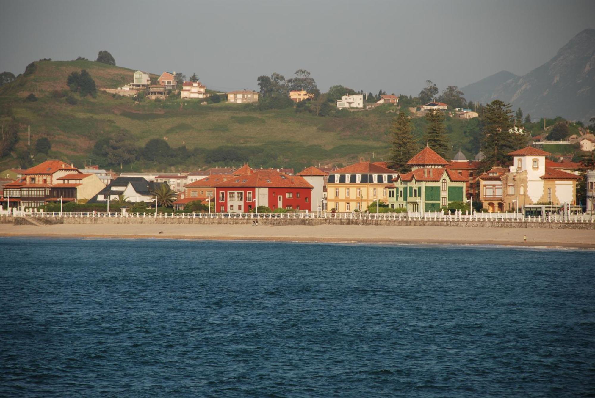 Hotel Ribadesella Playa Esterno foto